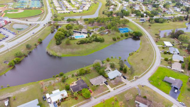 402 SW Ruffner Court, Port St. Lucie, Port St Lucie, FL 34953