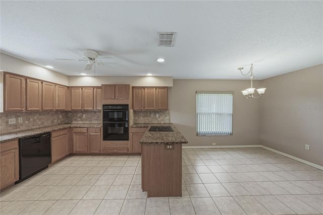 10817 HOCK LANE, San Antonio, FL 33576