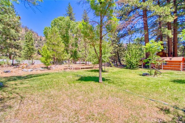 960 Snowbird Road, Wrightwood, CA 92397