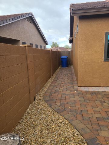 17407 N LARKSPUR Lane, Surprise, AZ 85374