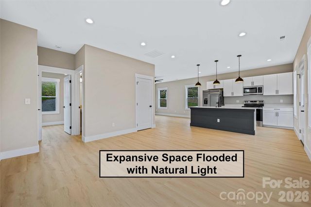 428 Hazel Mill Road, Asheville, NC 28806