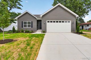 7925 Campion Lane, Hazelwood, MO 63042