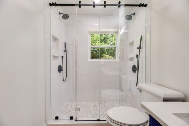 2714 Lakeview Lane, Carrollton, TX 75006