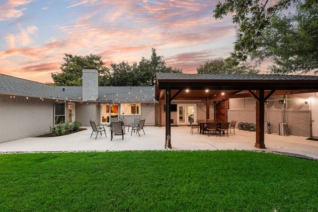2714 Lakeview Lane, Carrollton, TX 75006