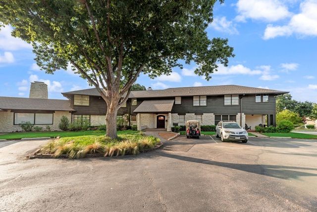 2714 Lakeview Lane, Carrollton, TX 75006