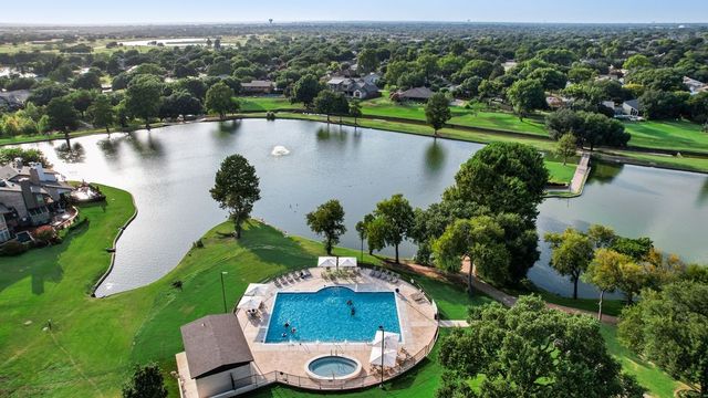 2714 Lakeview Lane, Carrollton, TX 75006