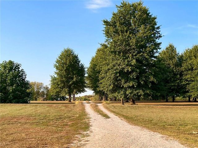 1932 NW 550th Road, Kingsville, MO 64061