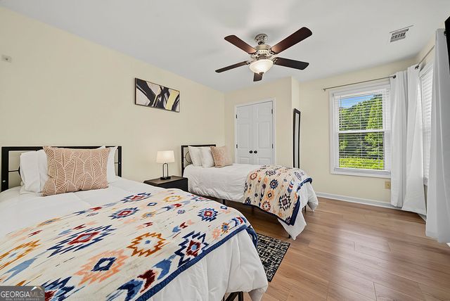 140 Farr Lake Drive, Tyrone, GA 30290