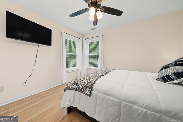 140 Farr Lake Drive, Tyrone, GA 30290