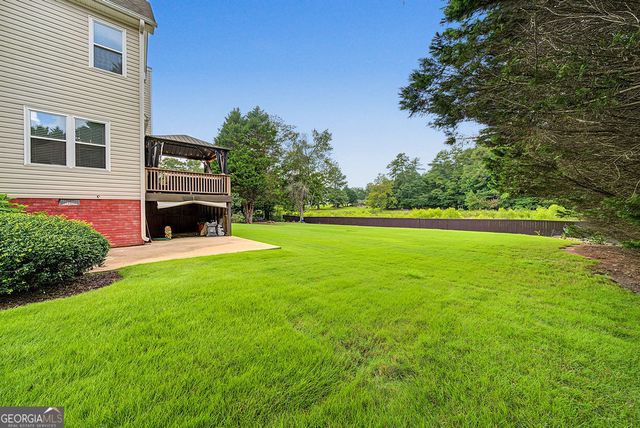 140 Farr Lake Drive, Tyrone, GA 30290
