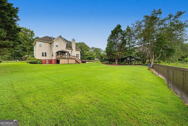140 Farr Lake Drive, Tyrone, GA 30290
