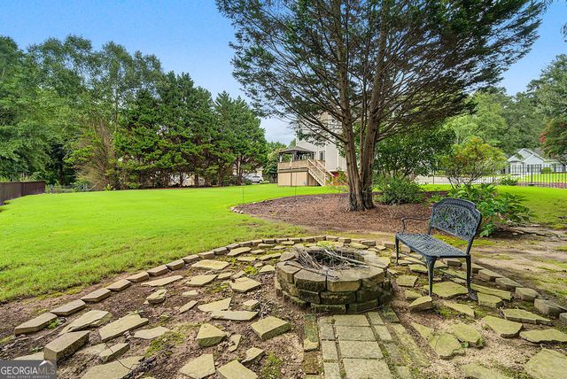 140 Farr Lake Drive, Tyrone, GA 30290