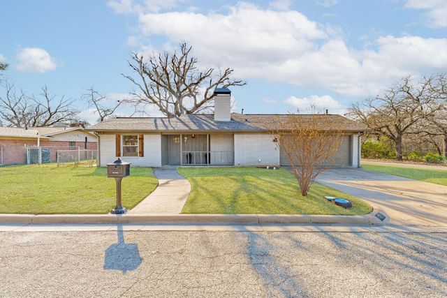 7 NW Ann Road, Mineral Wells, TX 76067