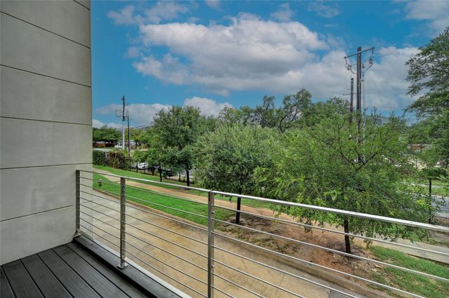 604 N Bluff DR 136, Austin, TX 78745
