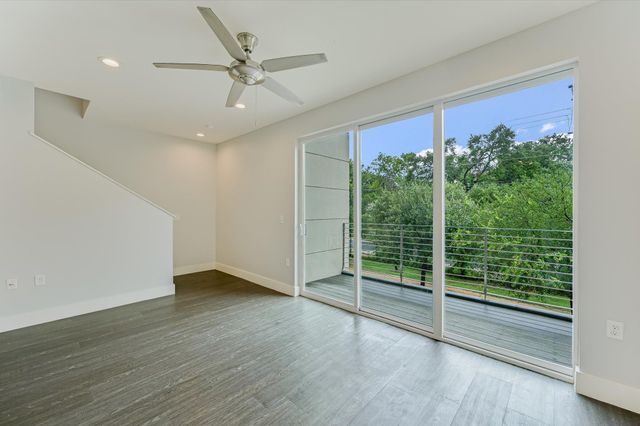 604 N Bluff DR 136, Austin, TX 78745