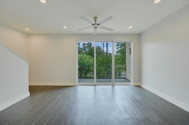 604 N Bluff DR 136, Austin, TX 78745