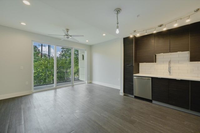604 N Bluff DR 136, Austin, TX 78745