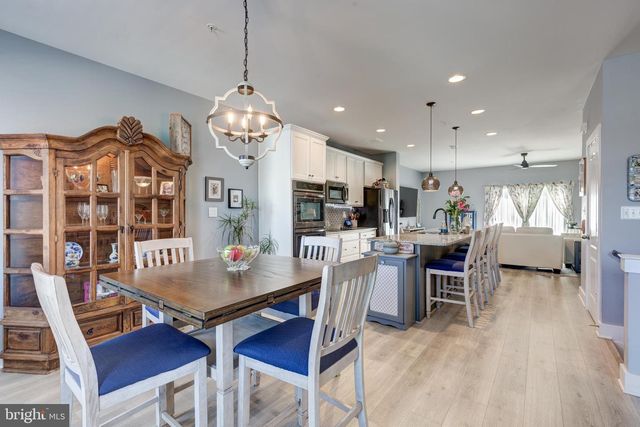 2723 TOWN VIEW CIR, New Windsor, MD 21776