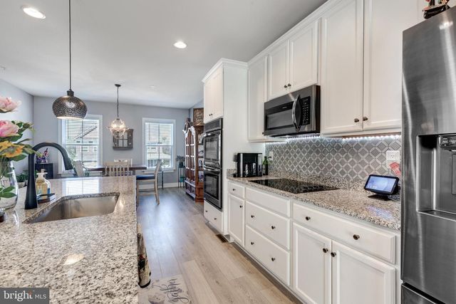 2723 TOWN VIEW CIR, New Windsor, MD 21776
