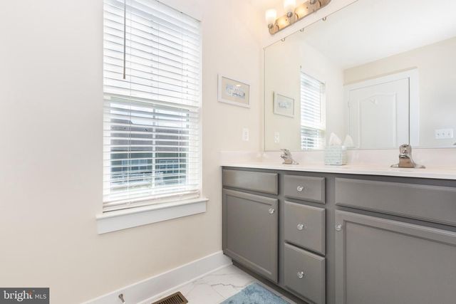 2723 TOWN VIEW CIR, New Windsor, MD 21776