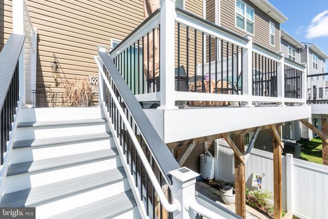 2723 TOWN VIEW CIR, New Windsor, MD 21776