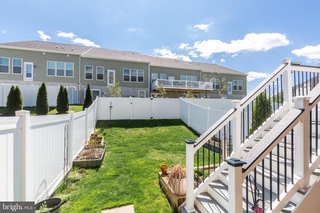 2723 TOWN VIEW CIR, New Windsor, MD 21776