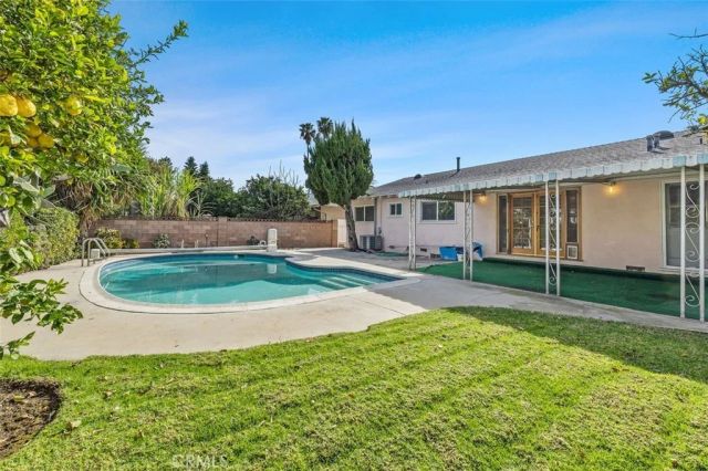 20159 Londelius Street, Winnetka, CA 91306