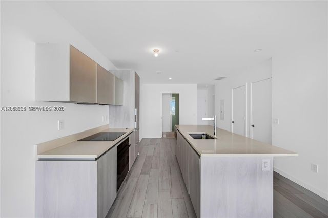 480 NE 31st St 2003, Miami, FL 33137