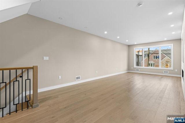 416 8th Street, Fairview, NJ 07022