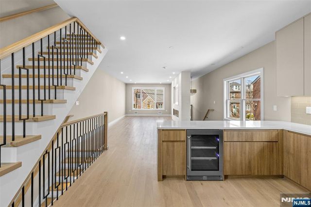 416 8th Street, Fairview, NJ 07022