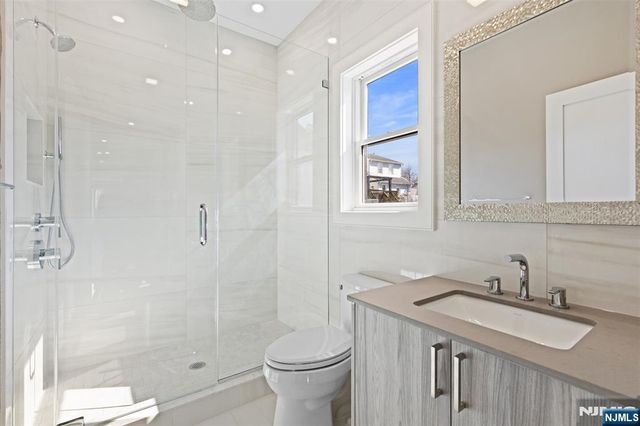 416 8th Street, Fairview, NJ 07022