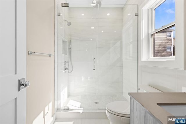 416 8th Street, Fairview, NJ 07022