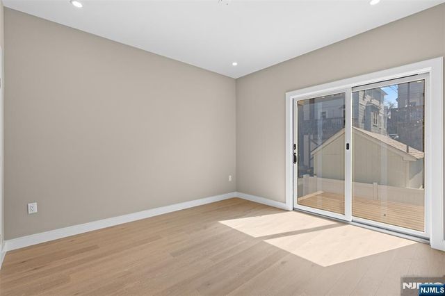 416 8th Street, Fairview, NJ 07022