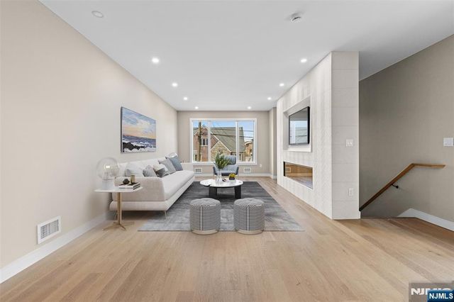 416 8th Street, Fairview, NJ 07022