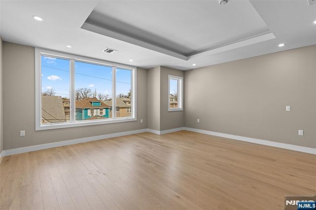 416 8th Street, Fairview, NJ 07022