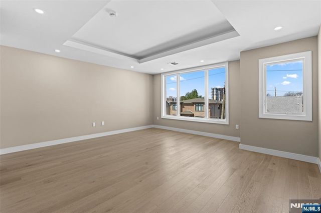 416 8th Street, Fairview, NJ 07022