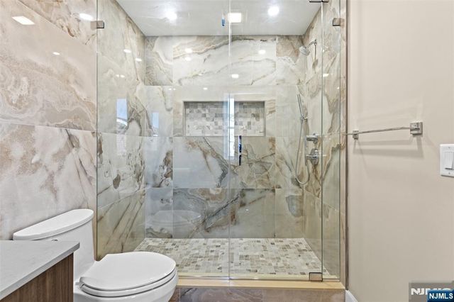 416 8th Street, Fairview, NJ 07022