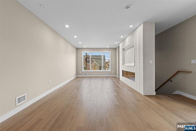 416 8th Street, Fairview, NJ 07022