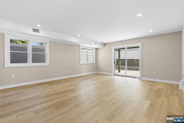 416 8th Street, Fairview, NJ 07022