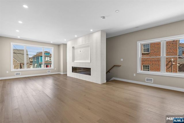 416 8th Street, Fairview, NJ 07022