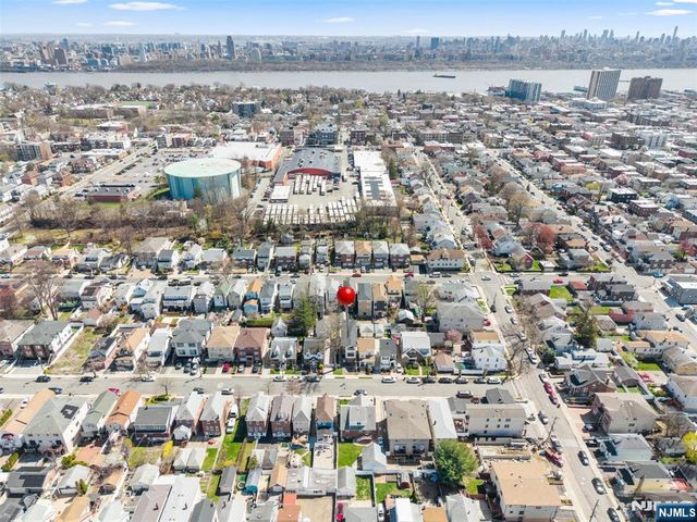 416 8th Street, Fairview, NJ 07022