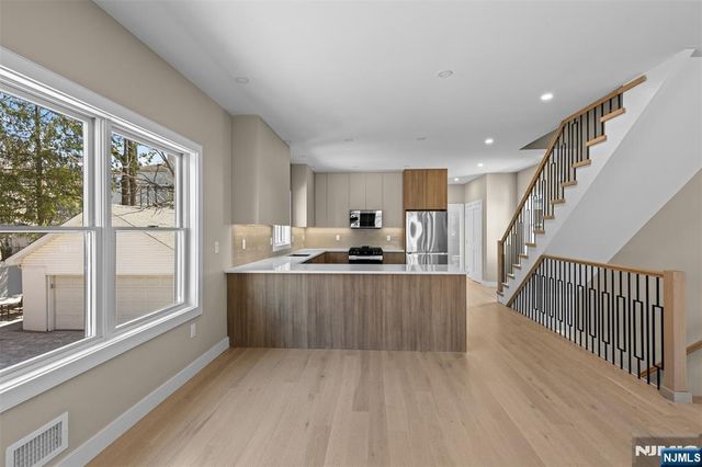 416 8th Street, Fairview, NJ 07022