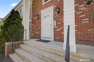 10 Scuppo Road A10, Danbury, CT 06811