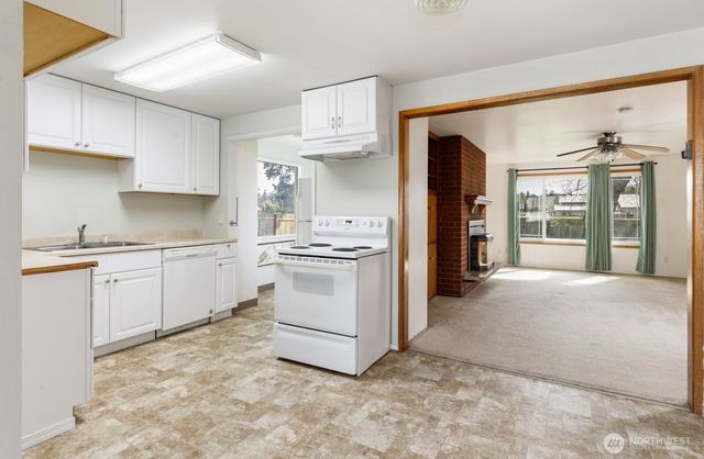 164 NE Ernst, Oak Harbor, WA 98277