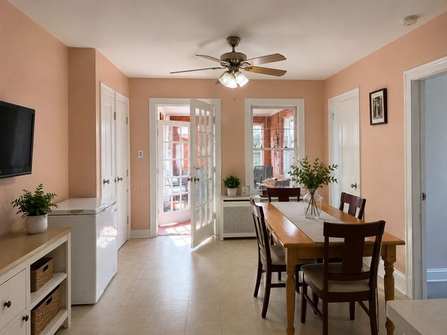 7030 W Wrightwood Avenue, Chicago, IL 60707