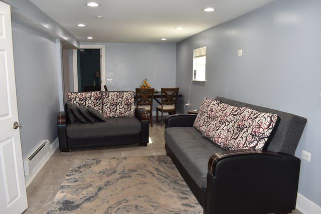 7030 W Wrightwood Avenue, Chicago, IL 60707