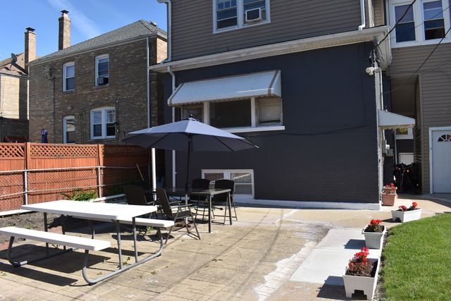 7030 W Wrightwood Avenue, Chicago, IL 60707