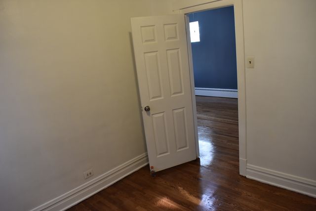 7030 W Wrightwood Avenue, Chicago, IL 60707