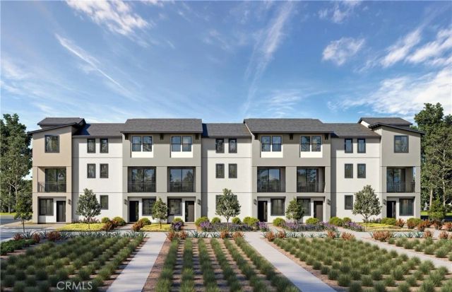 12720 Azure Way 27, Hawthorne, CA 90250