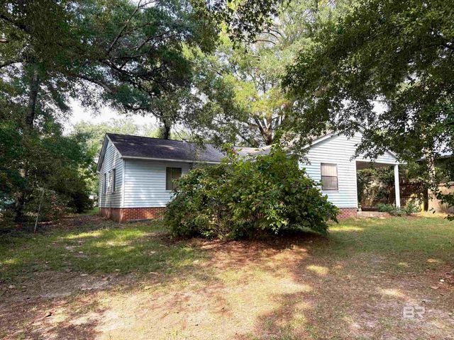 156 Pier Avenue, Fairhope, AL 36532